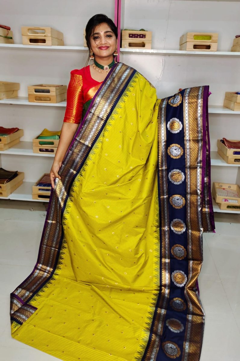 Primeme gadwal silk saree
2500