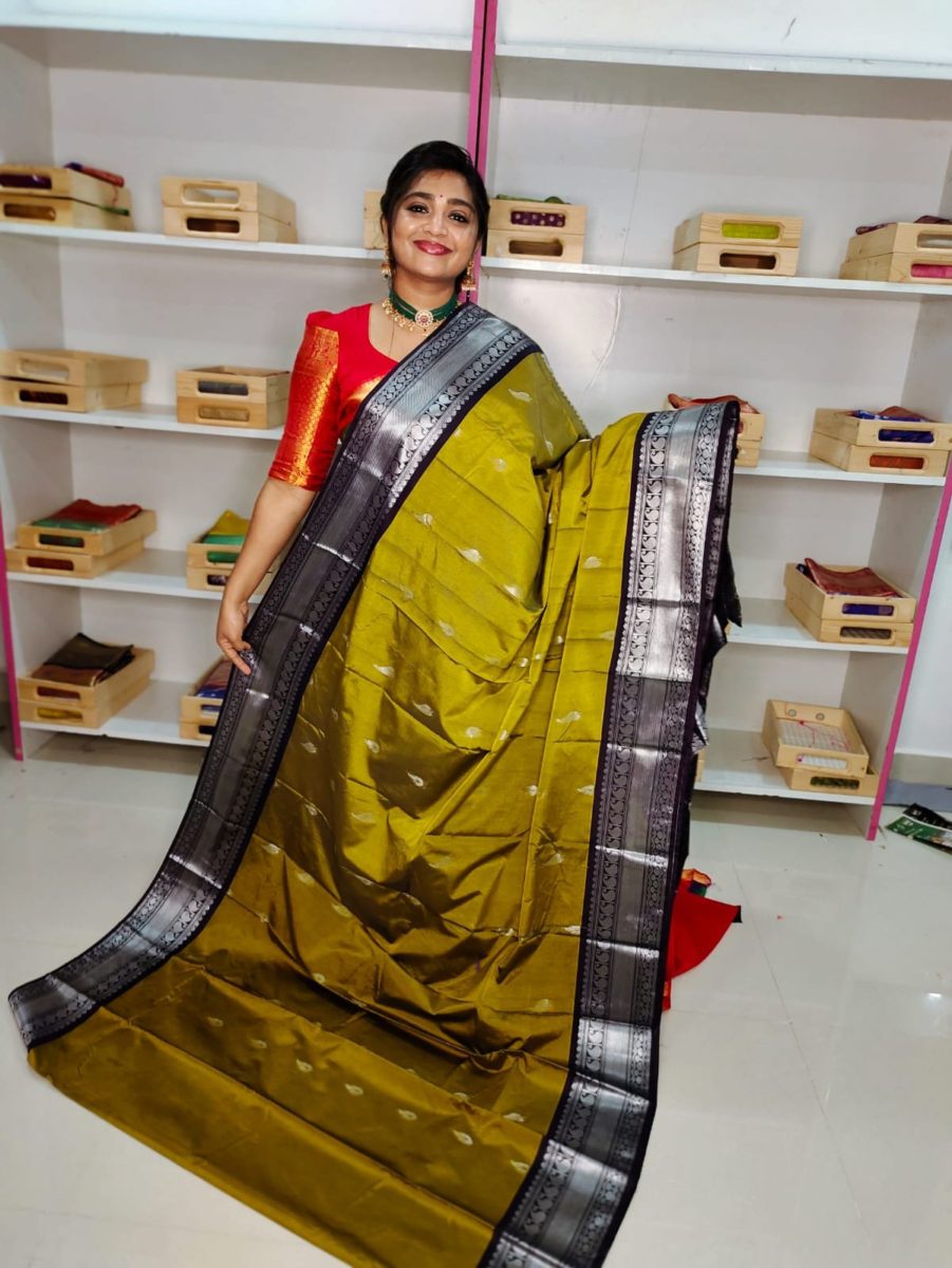Ugadhi Sale 1850/-