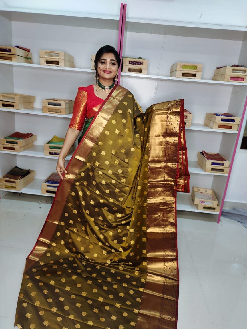 Ugadhi Sale 1850/-