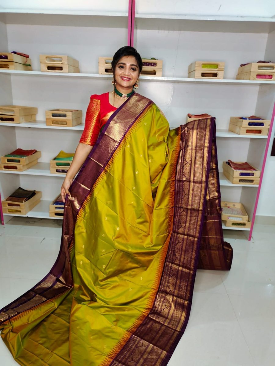 Ugadhi Sale 1850/-