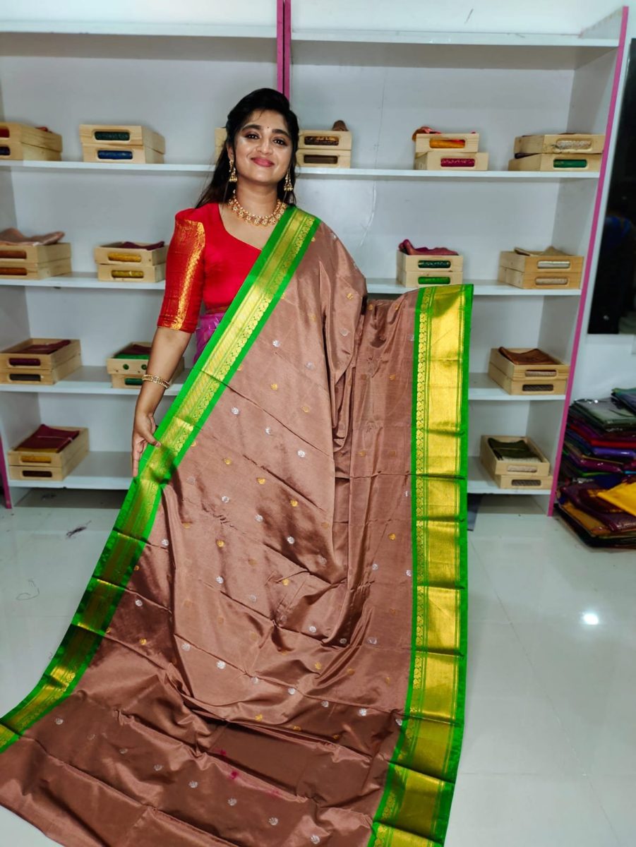 గద్వాల్ సిల్క్ చీరపై 50% తగ్గింపు