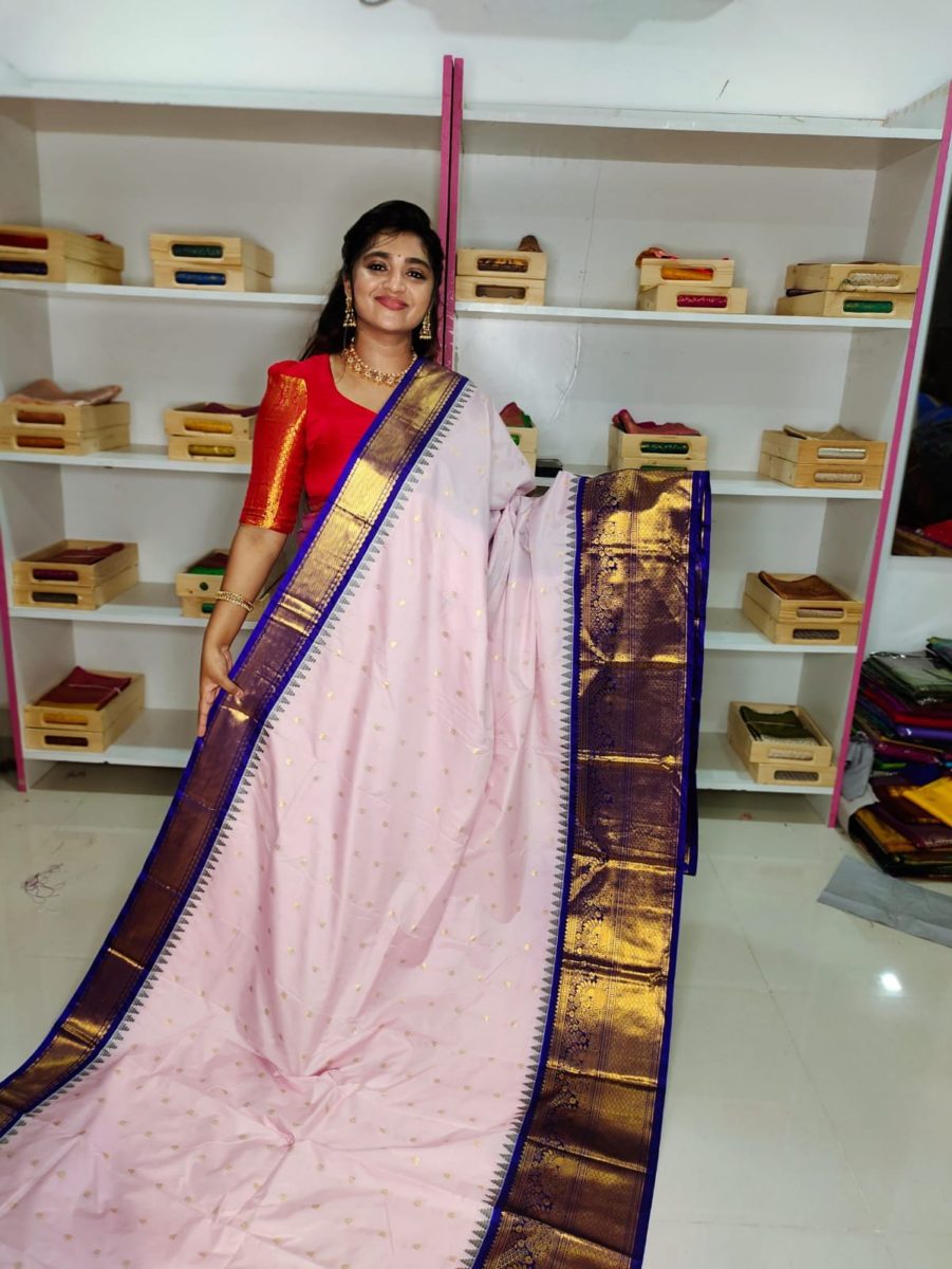 గద్వాల్ సిల్క్ చీరపై 50% తగ్గింపు