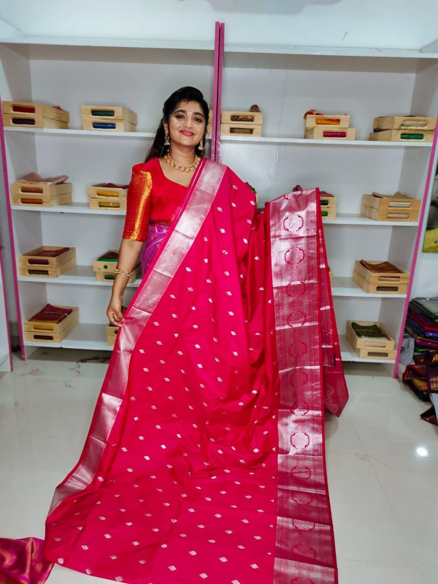 గద్వాల్ సిల్క్ చీరపై 50% తగ్గింపు