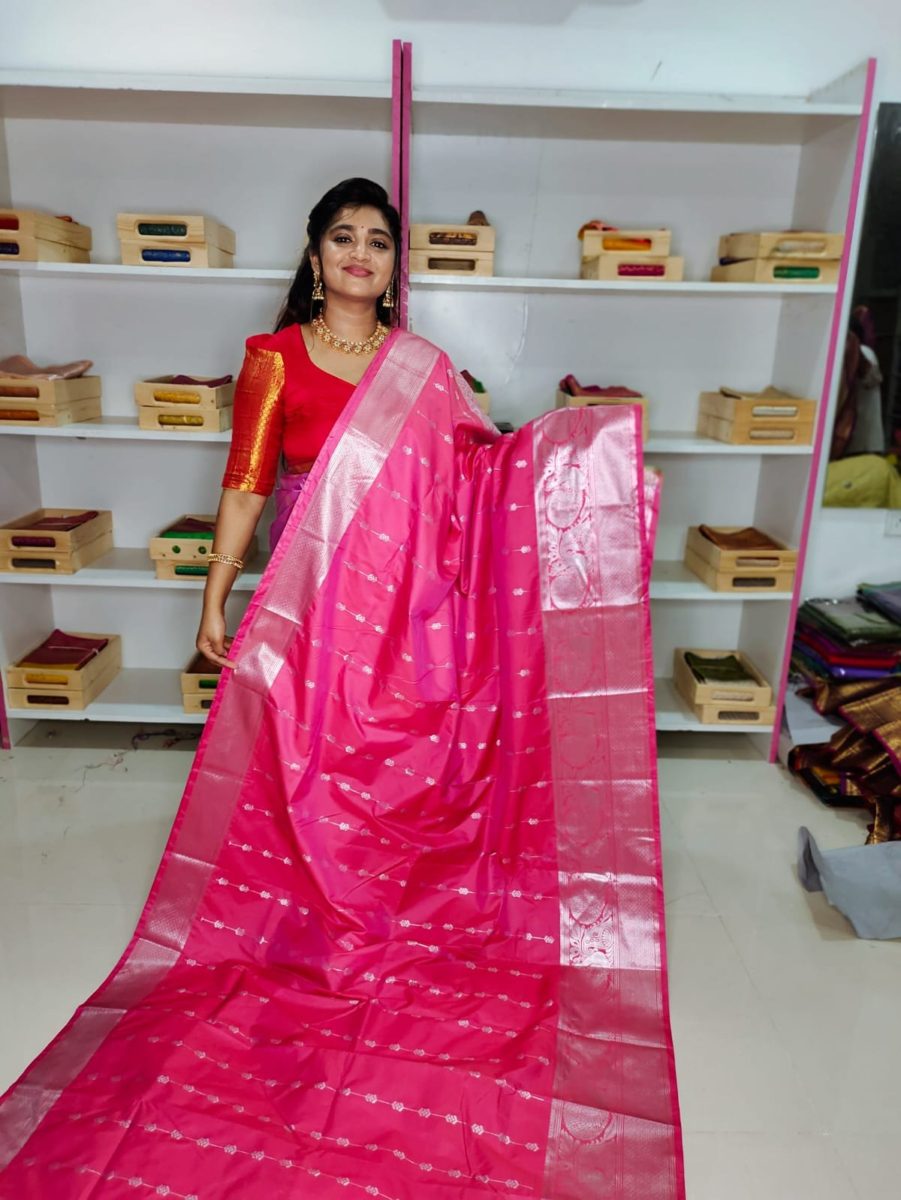 గద్వాల్ సిల్క్ చీరపై 50% తగ్గింపు