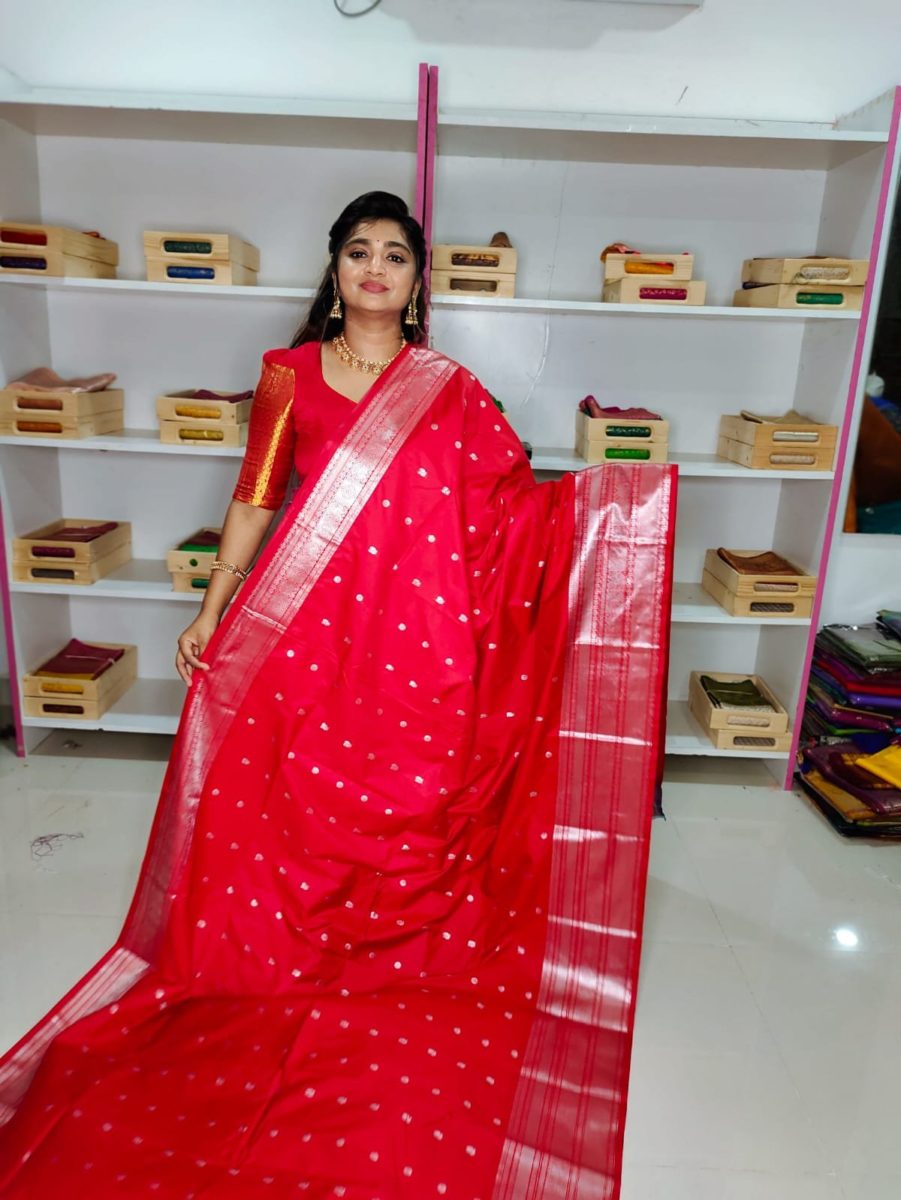 గద్వాల్ సిల్క్ చీరపై 50% తగ్గింపు