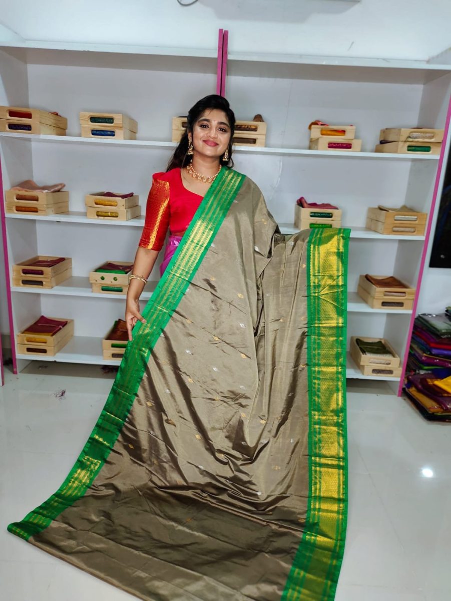 గద్వాల్ సిల్క్ చీరపై 50% తగ్గింపు