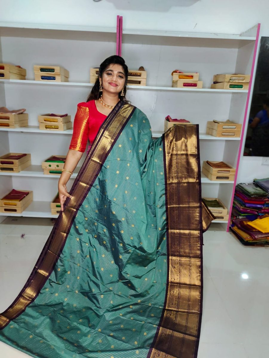గద్వాల్ సిల్క్ చీరపై 50% తగ్గింపు