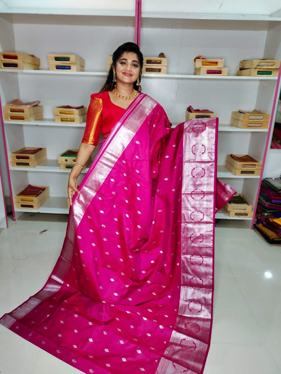 గద్వాల్ సిల్క్ చీరపై 50% తగ్గింపు