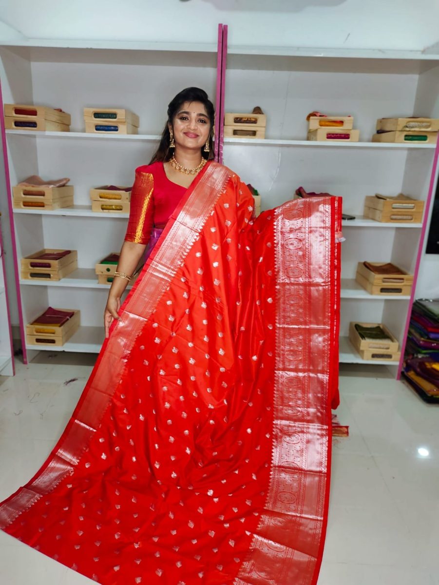 గద్వాల్ సిల్క్ చీరపై 50% తగ్గింపు