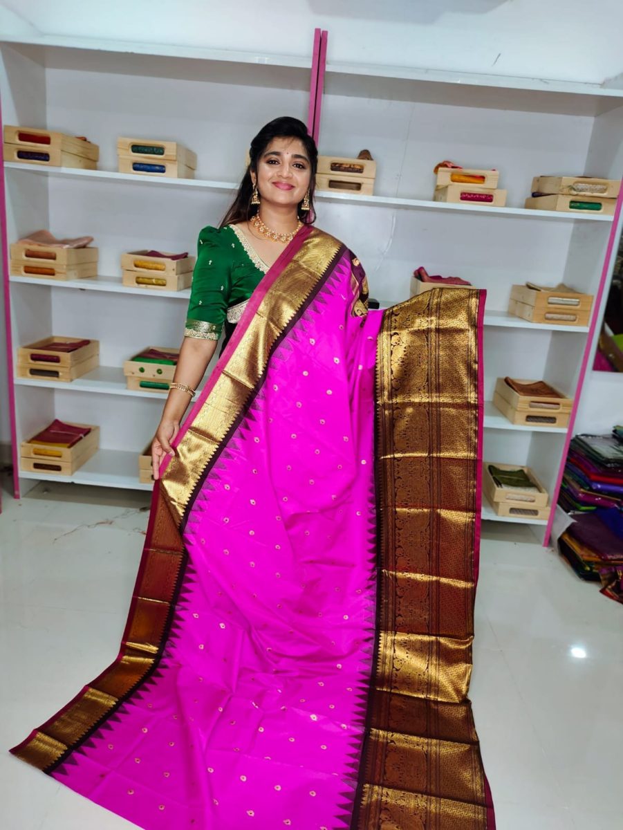 గద్వాల్ సిల్క్ చీరపై 50% తగ్గింపు