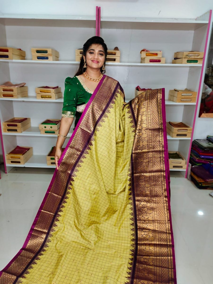 గద్వాల్ సిల్క్ చీరపై 50% తగ్గింపు