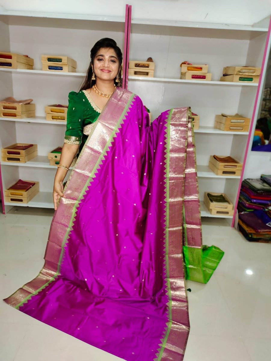 గద్వాల్ సిల్క్ చీరపై 50% తగ్గింపు