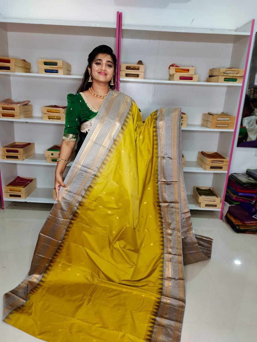గద్వాల్ సిల్క్ చీరపై 50% తగ్గింపు