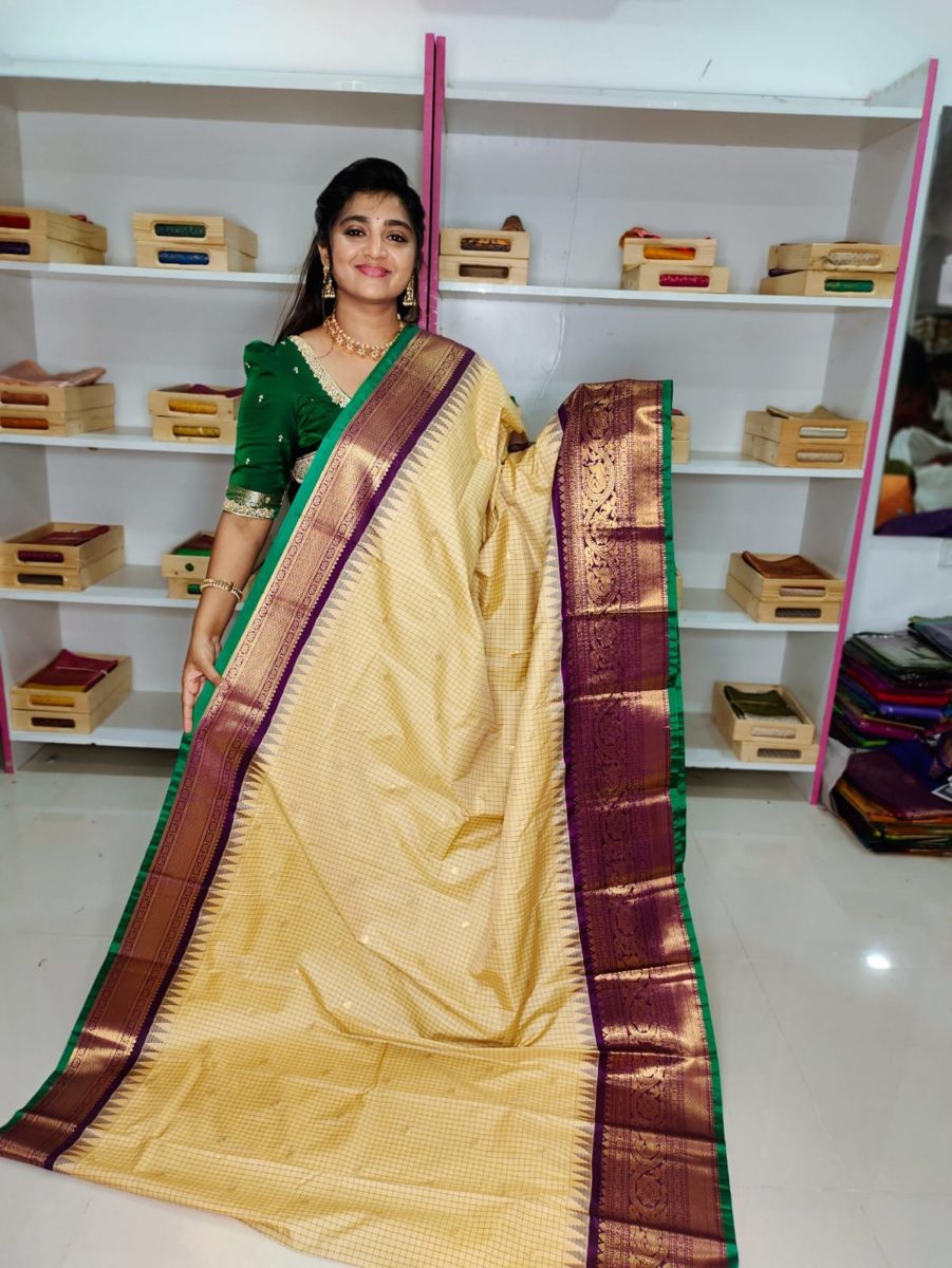 గద్వాల్ సిల్క్ చీరపై 50% తగ్గింపు