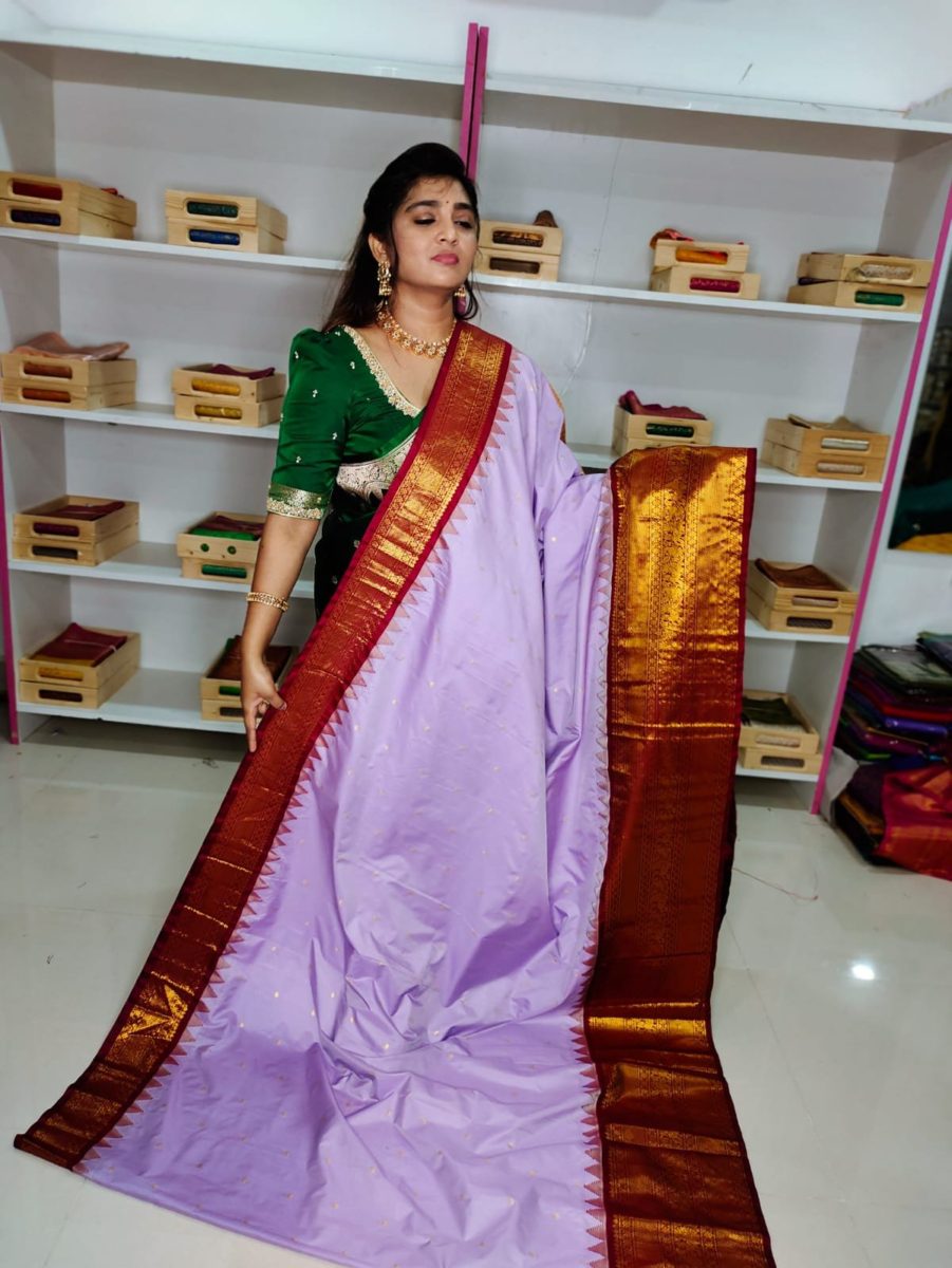 గద్వాల్ సిల్క్ చీరపై 50% తగ్గింపు