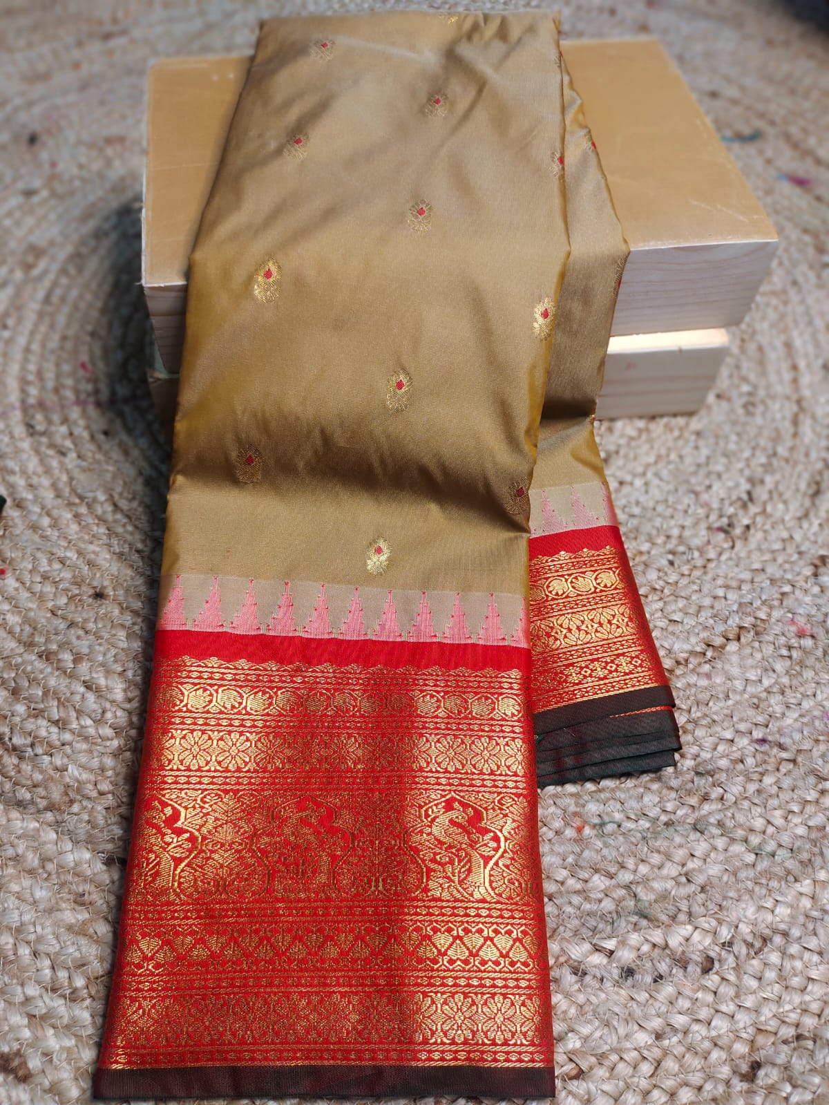 Primeme Meenakari gadwal silk saree