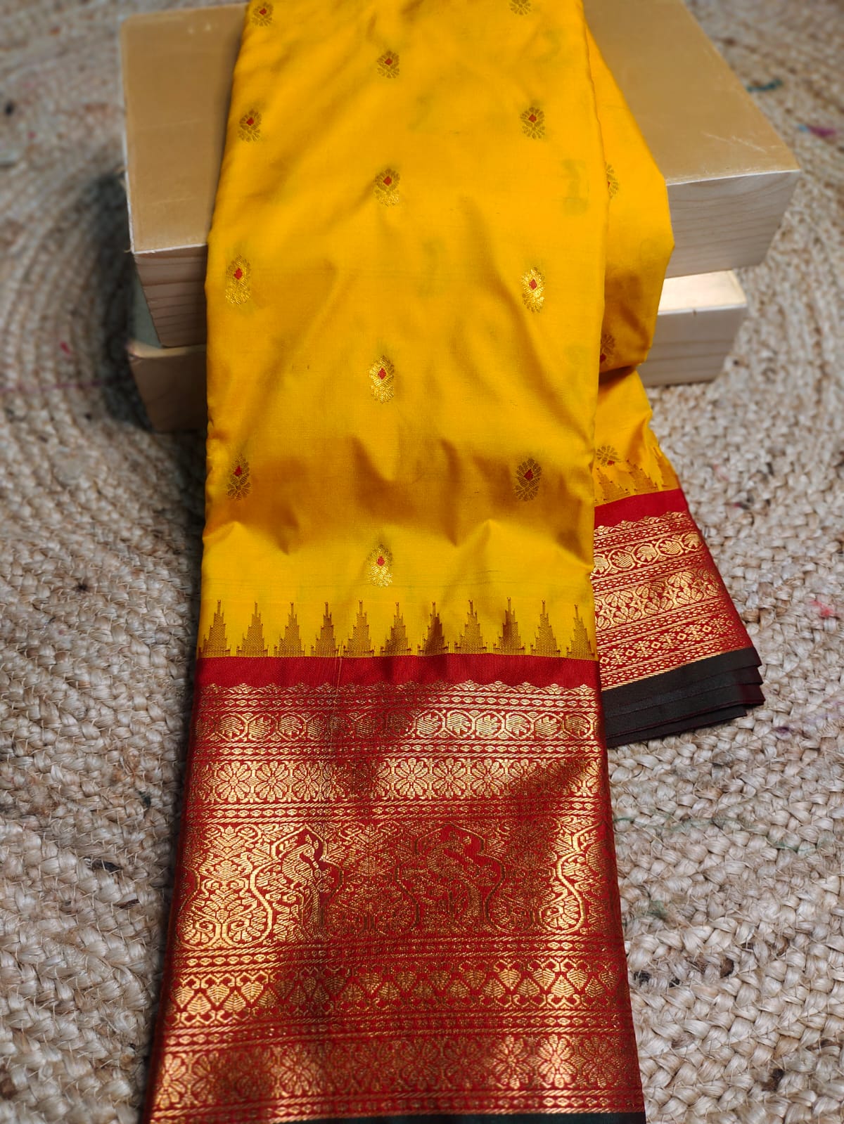 Primeme Meenakari gadwal silk saree