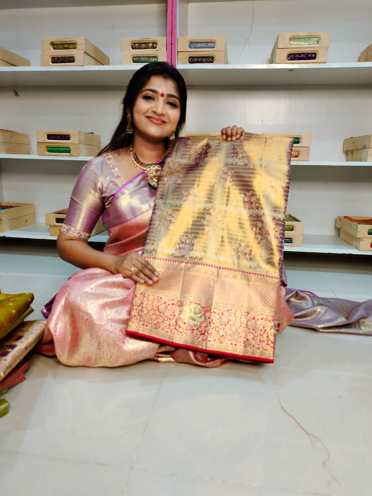 100% సిల్క్ మార్క్ సర్టిఫైడ్ కంజీవరం మీనాకరి చీర