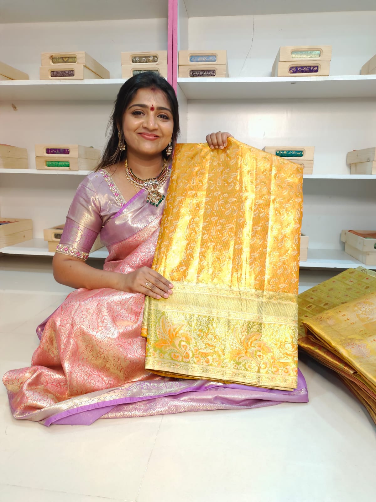 100% సిల్క్ మార్క్ సర్టిఫైడ్ కంజీవరం మీనాకరి చీర