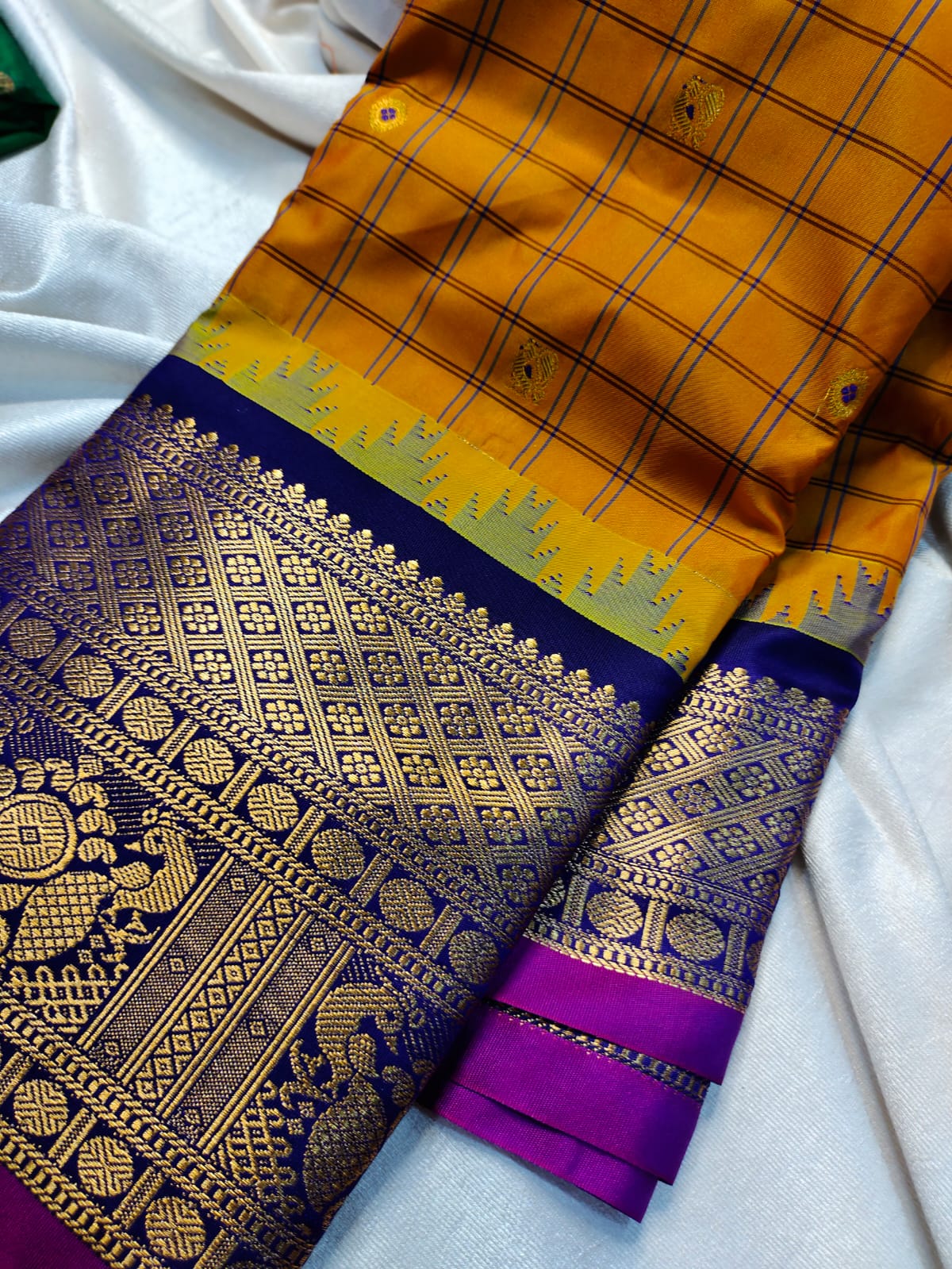 60% offer gadwal sarees