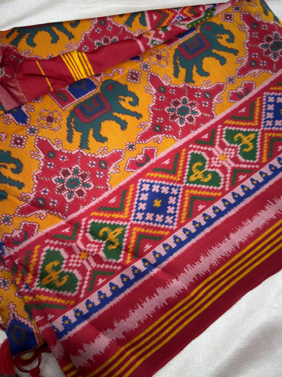 Patola sale