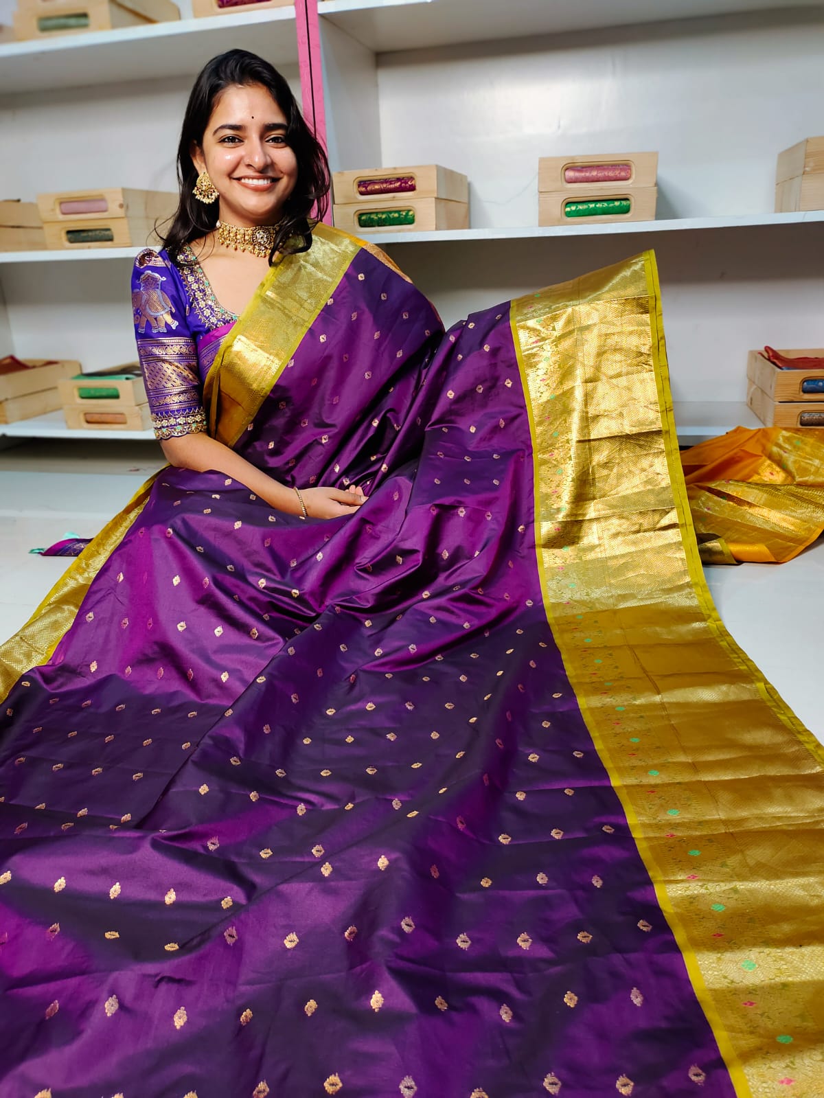 Vitange gadwal silk