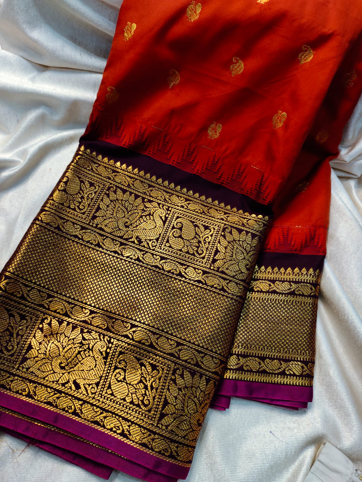 60% offer gadwal saree