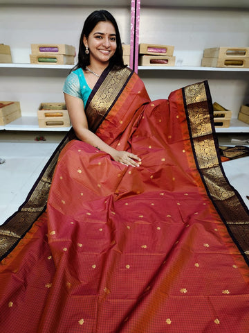 Gadwal offer sarees