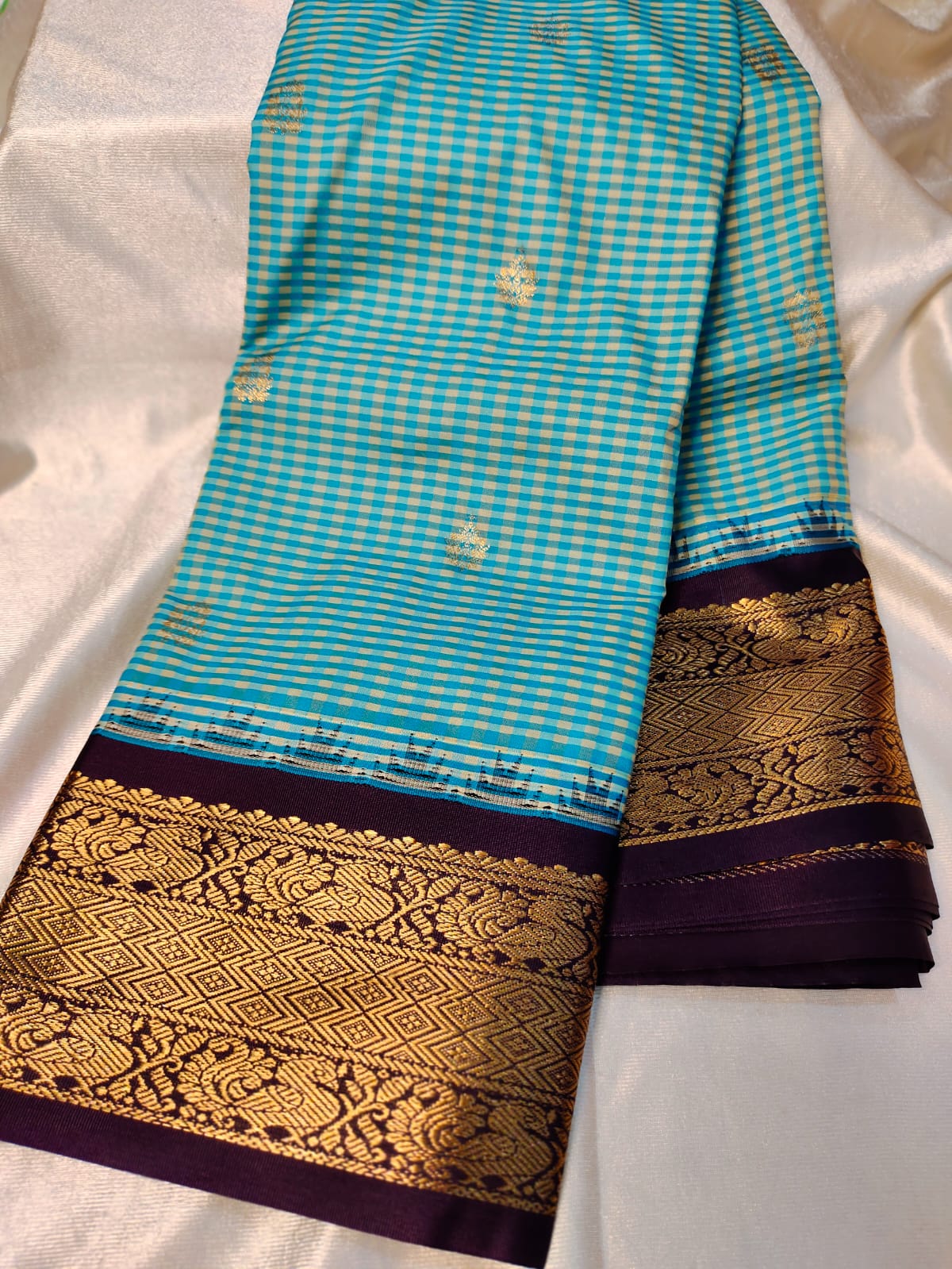 Vitange gadwal silk