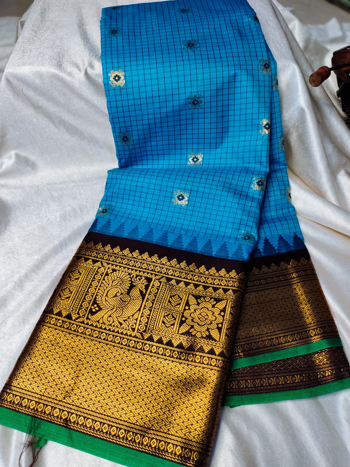 Vitange gadwal silk