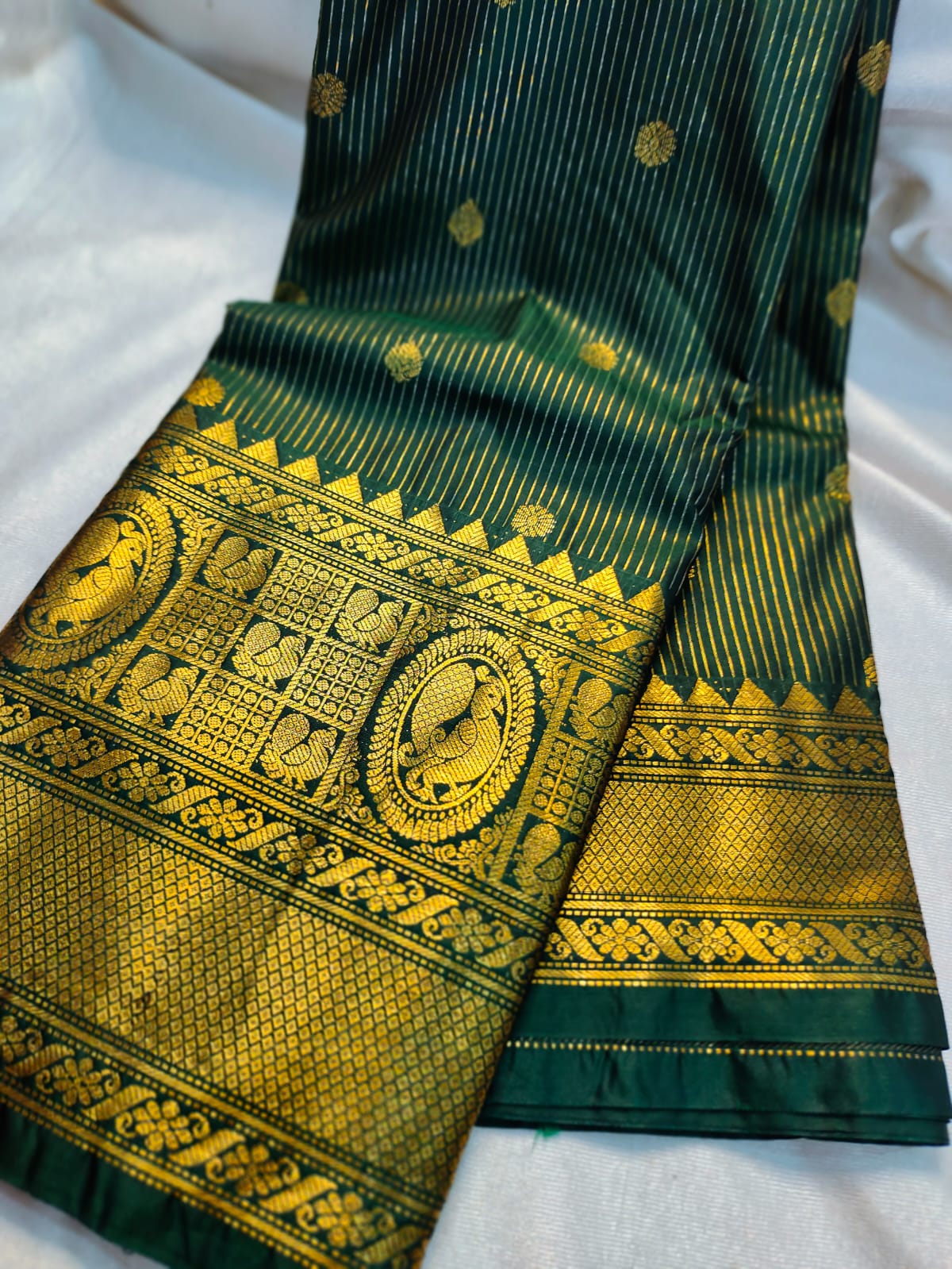 Vintage valli gadwal