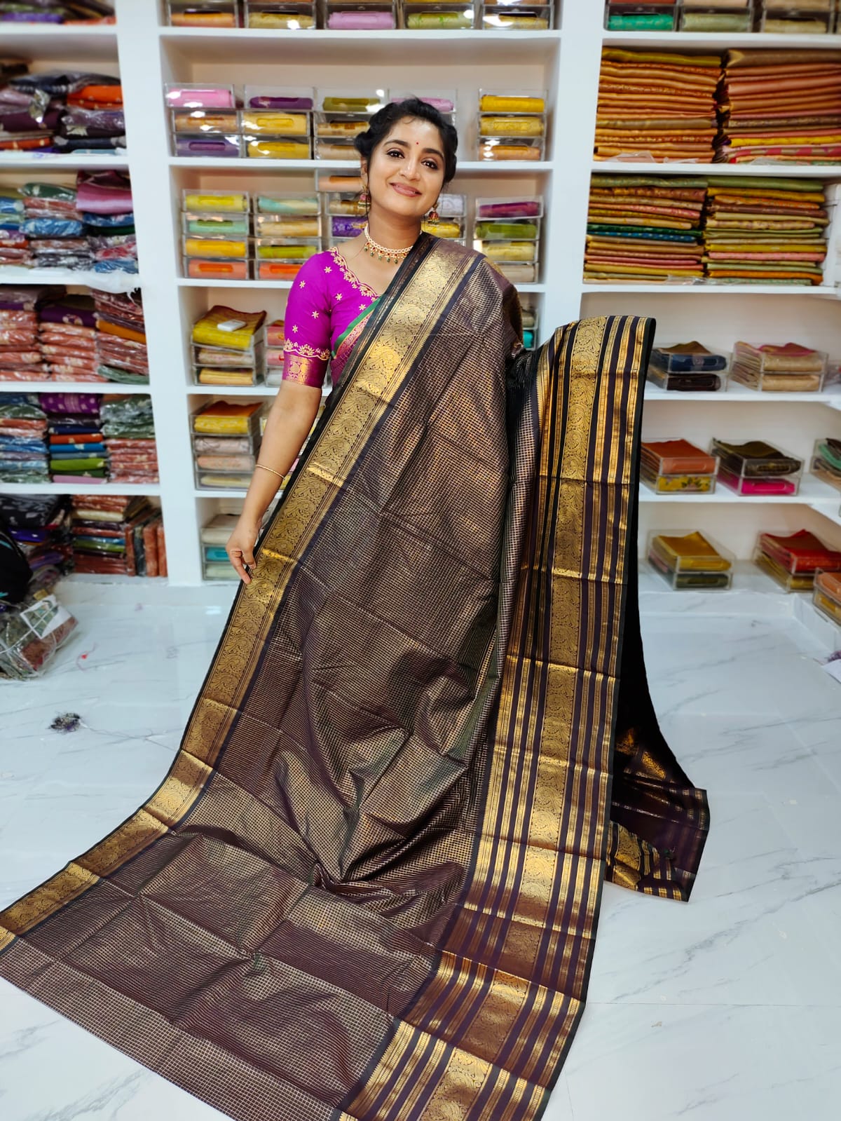 50% offer Valli gadwal