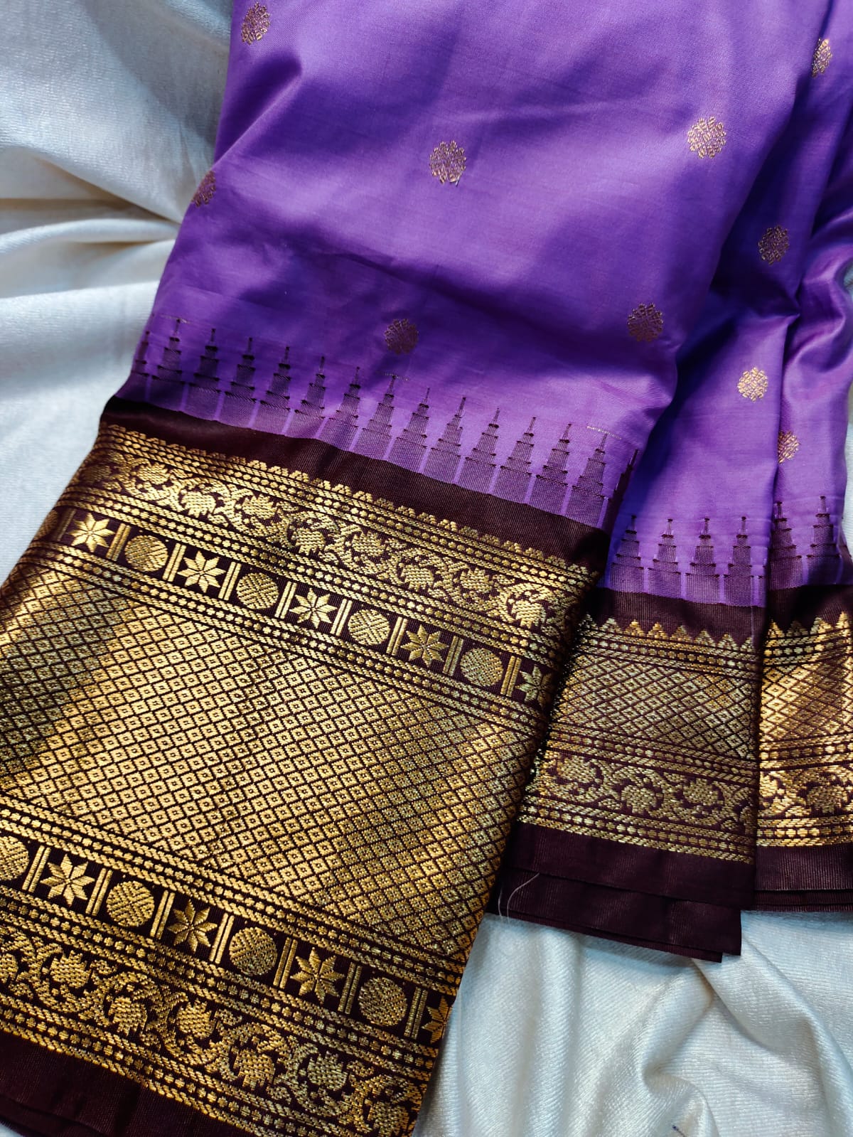 60% offer gadwal saree