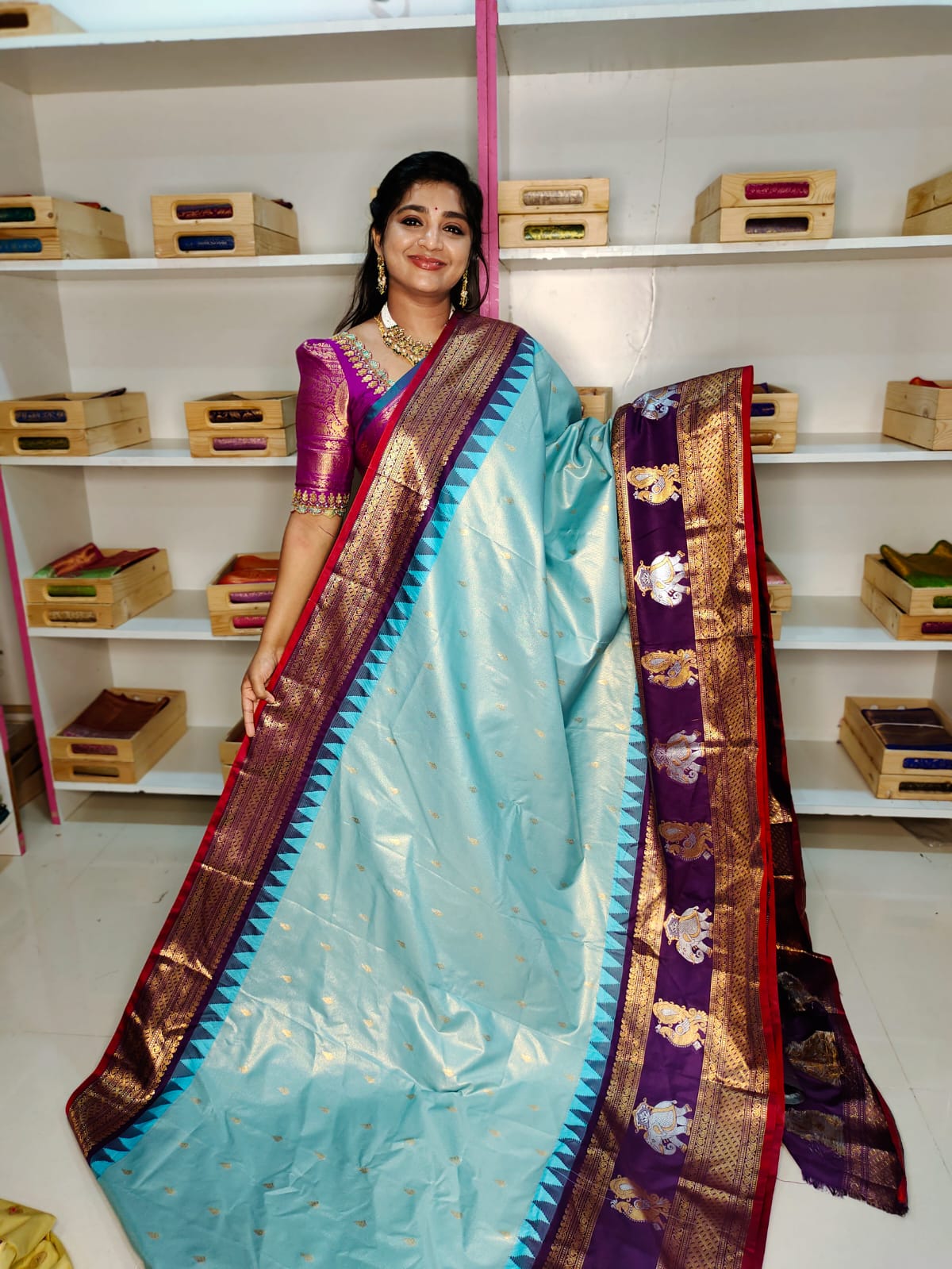 Vitange gadwal silk