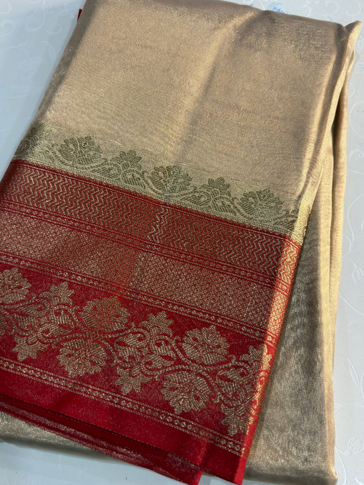 Banarasi tishu