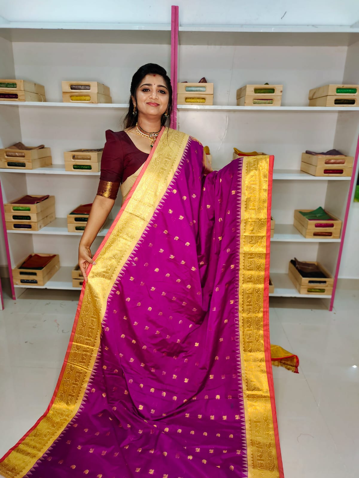 గద్వాల్ క్లియరెన్స్ సేల్