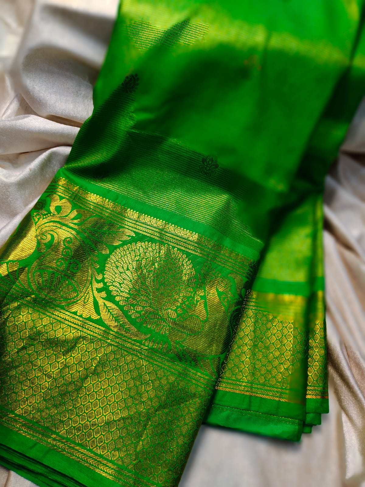 60% offer gadwal sarees