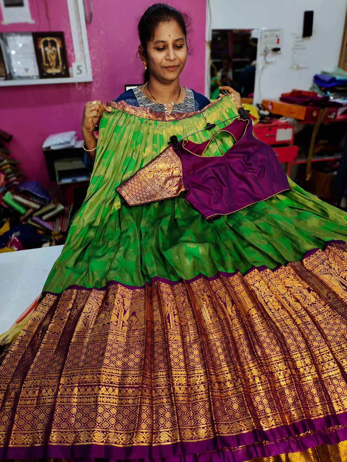 Sale gadwal lehangas
