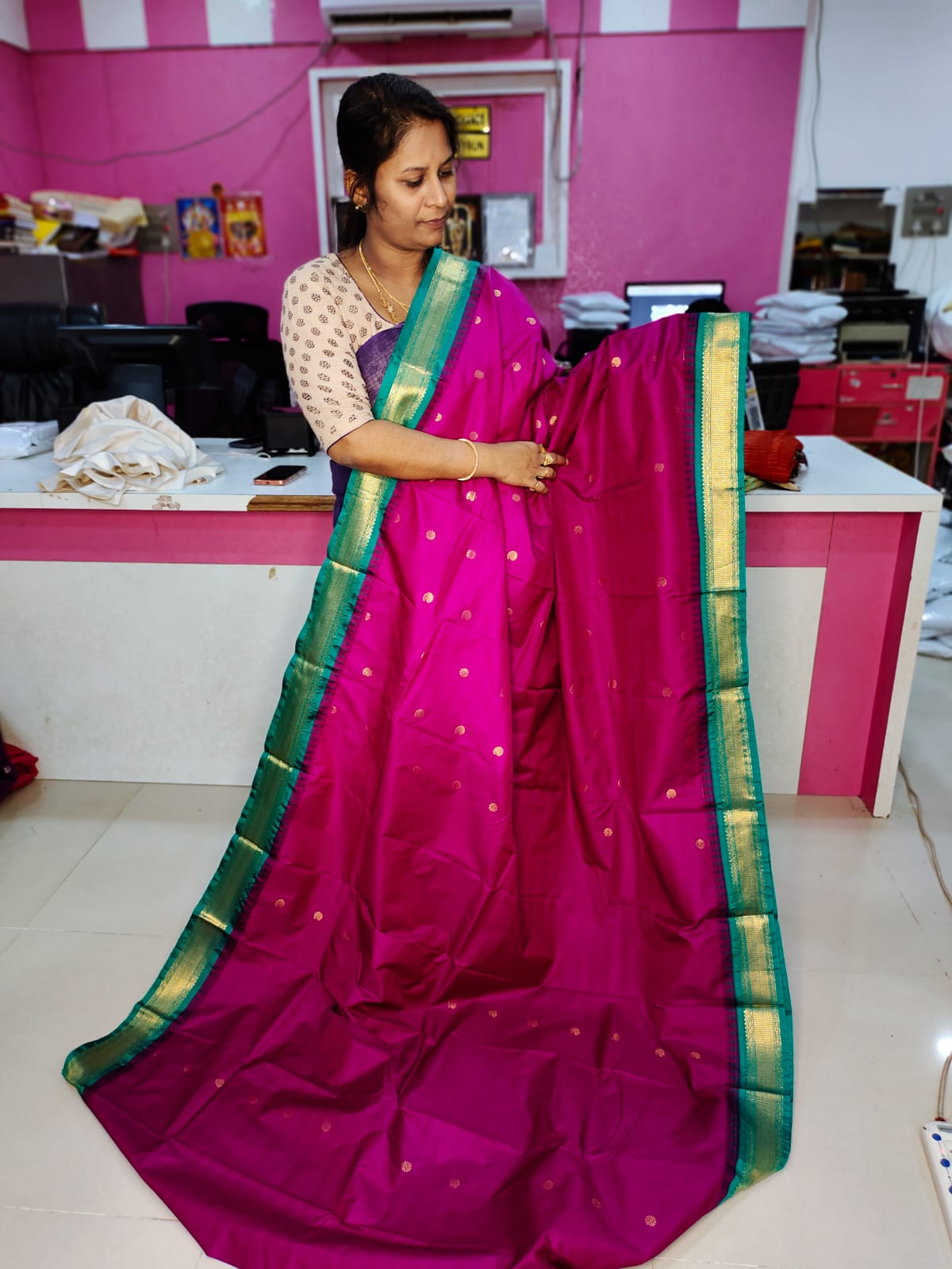 60% offer gadwal saree