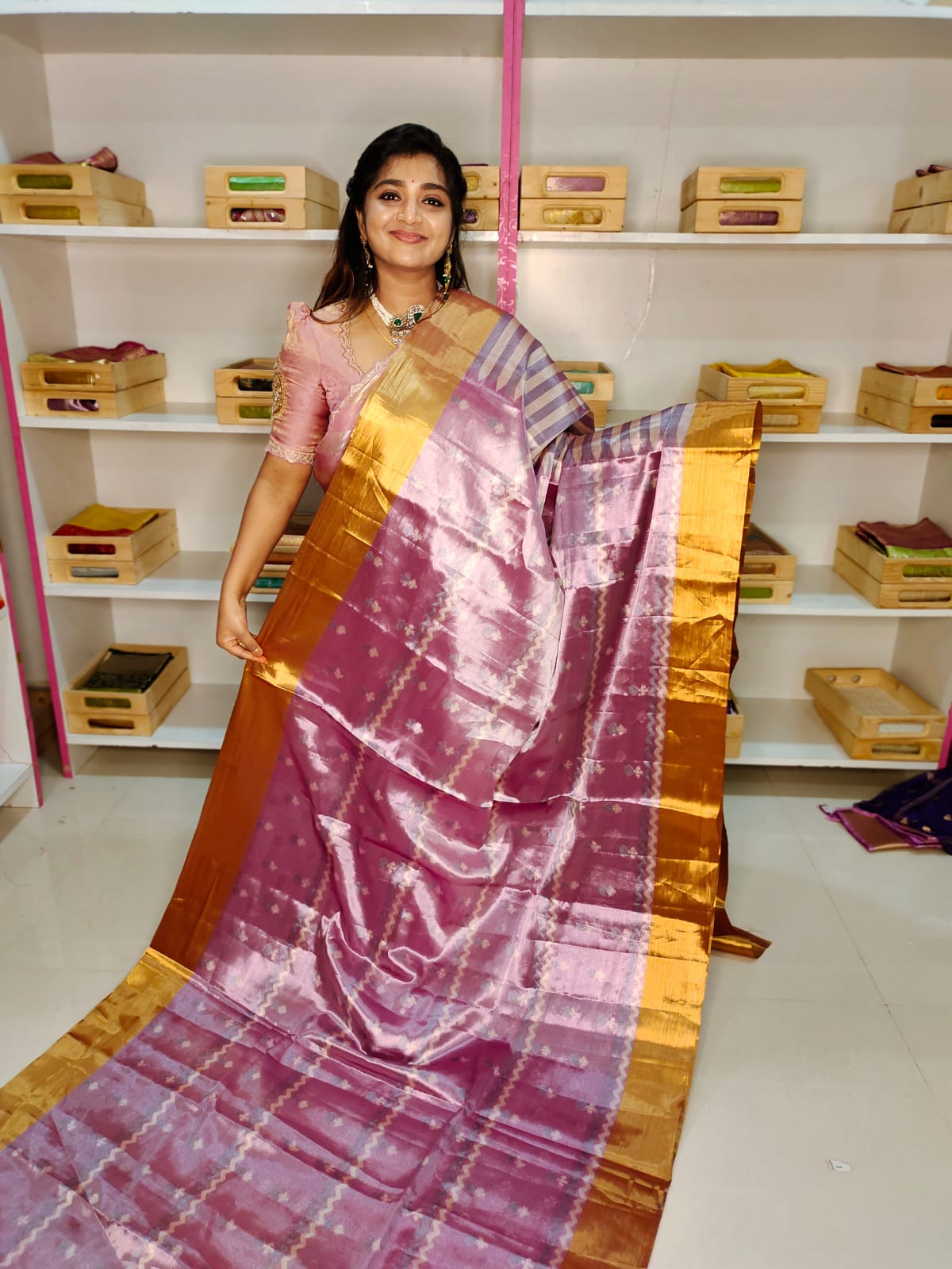 శ్రావణమాసం క్లియరెన్స్ సేల్ ఫ్యాన్సీ చీరలు