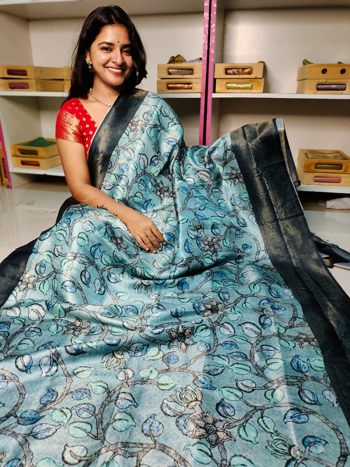 దీపావళికి చీరలు ఆఫర్ చేయండి