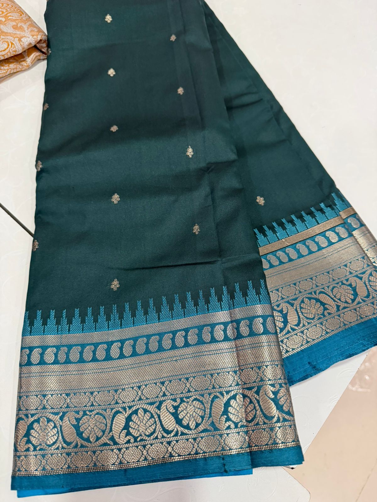 క్లియరెన్స్ అమ్మకం