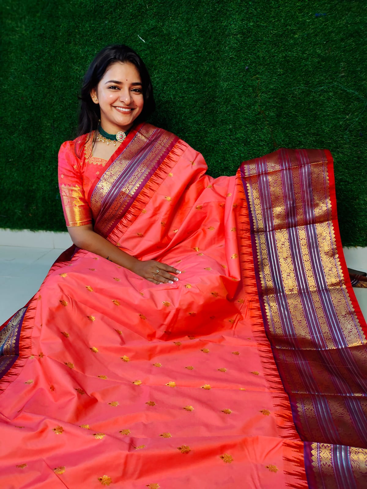 50% గద్వాల్ సిల్క్ చీర ఆఫర్