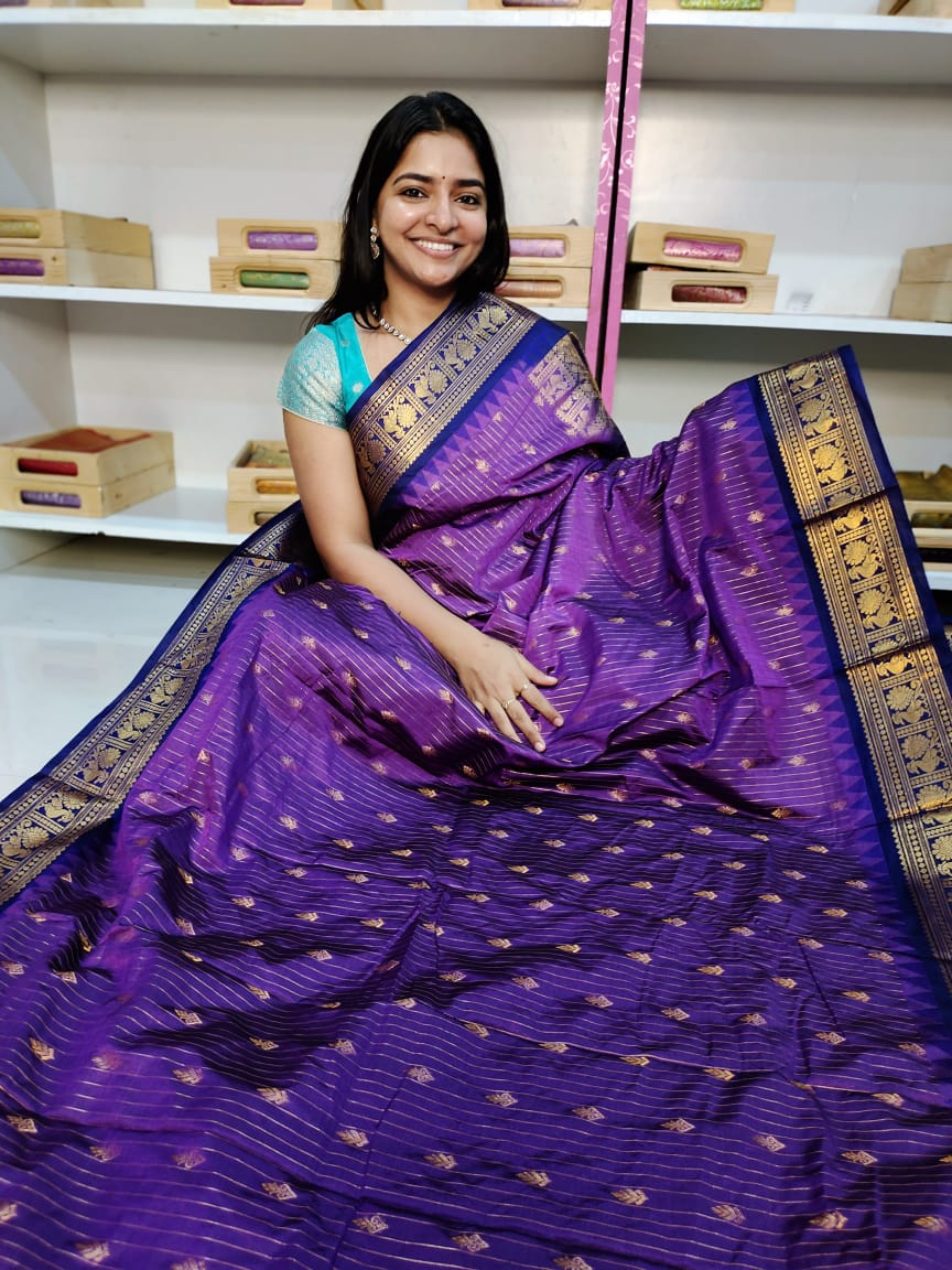 Gadwal offer sarees