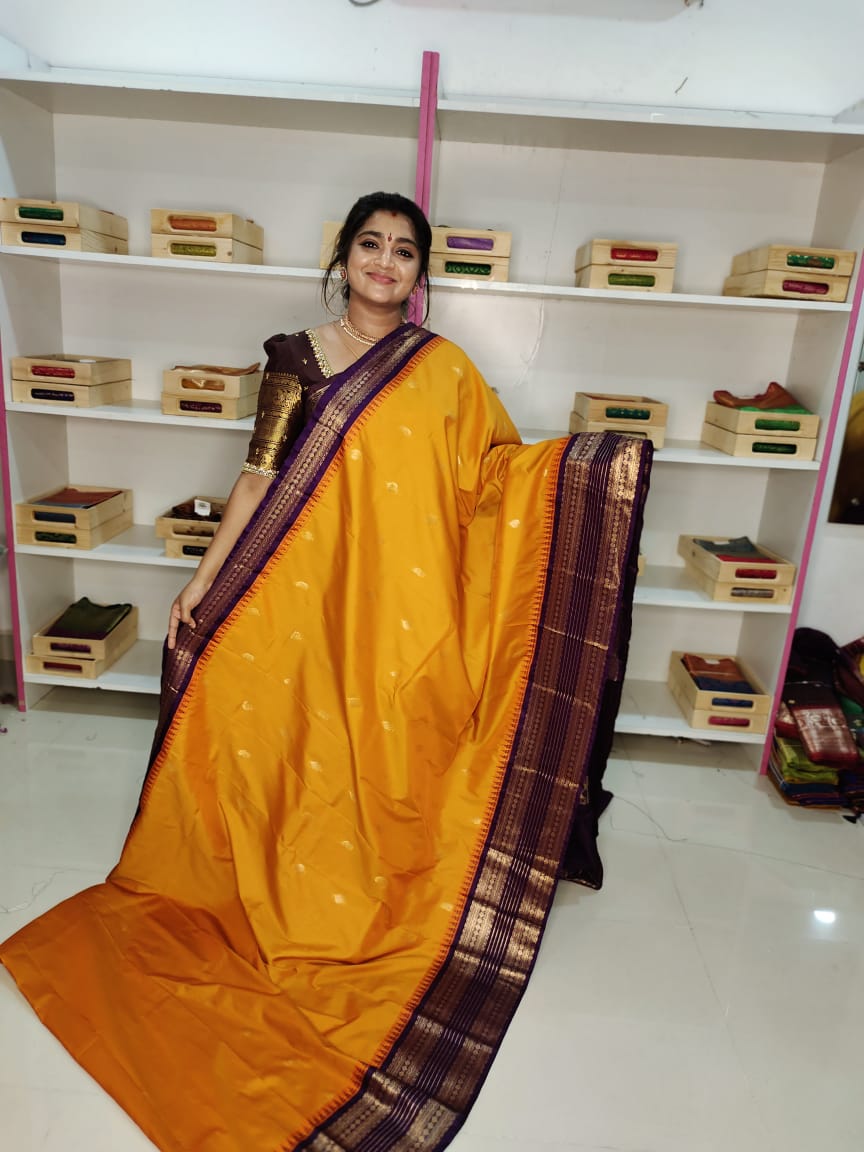 ఆషాడం సేల్ గద్వాల్ పట్టు చీర)