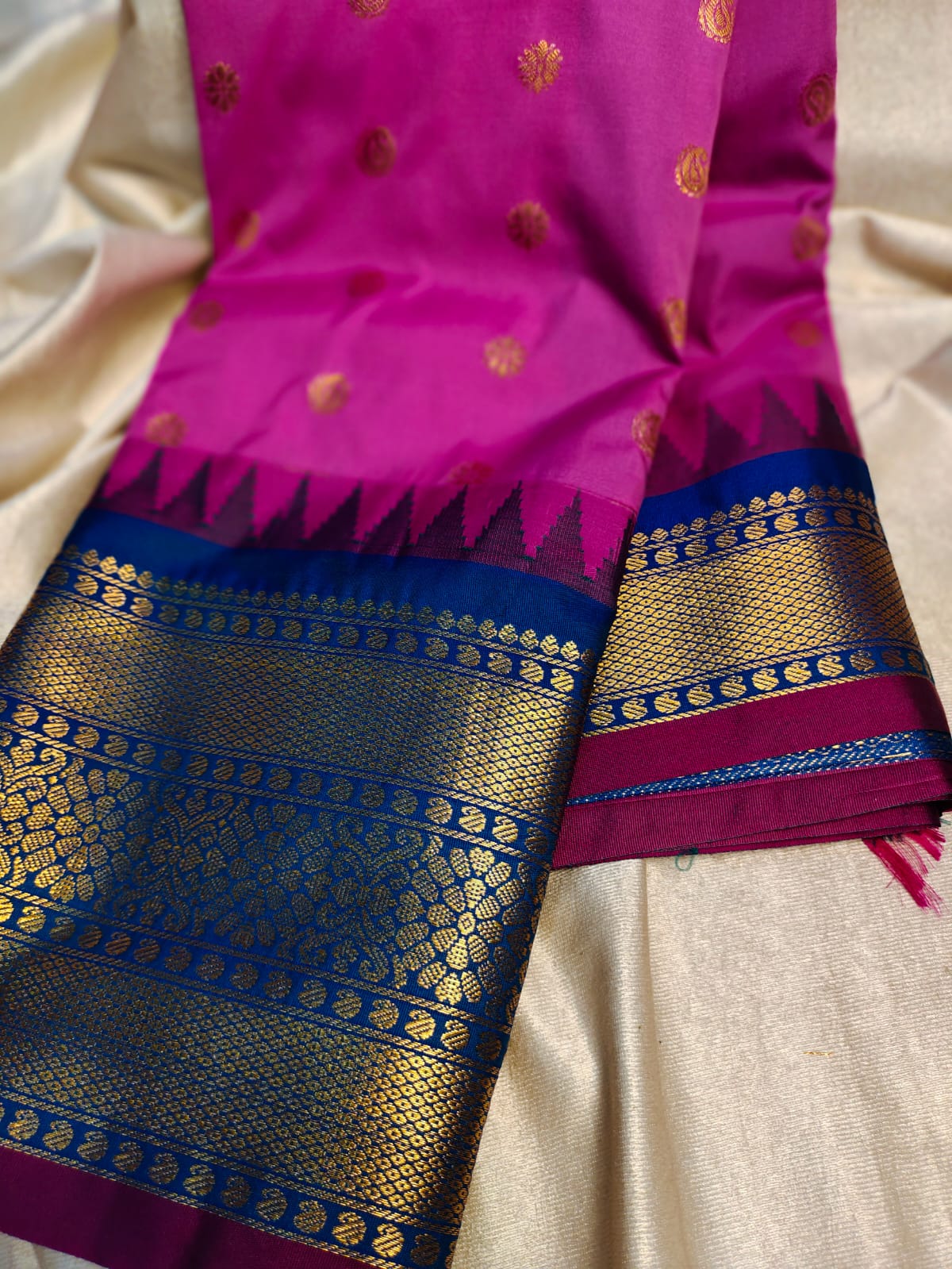 Sravanam gadwal sale