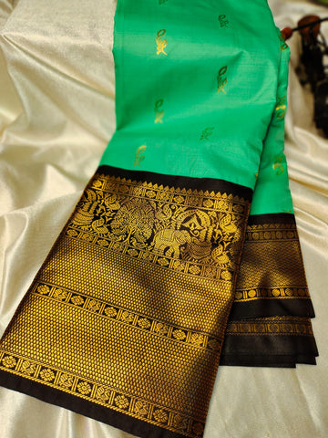 Vitange gadwal silk