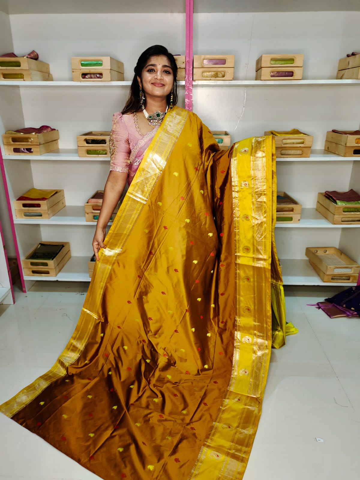 శ్రావణమాసం క్లియరెన్స్ సేల్ ఫ్యాన్సీ చీరలు