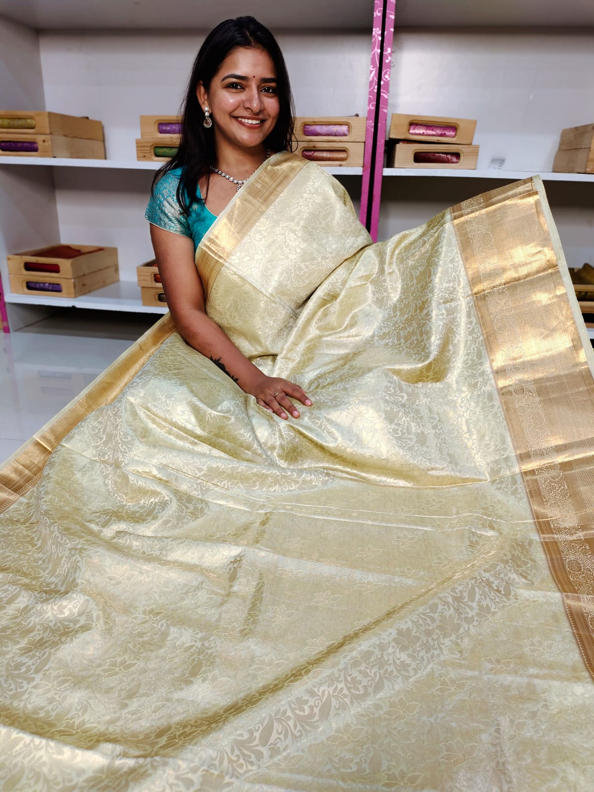 90% offer kanchi pattu sarees