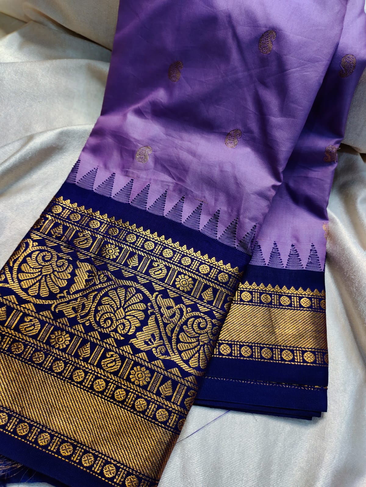 60% offer gadwal sarees